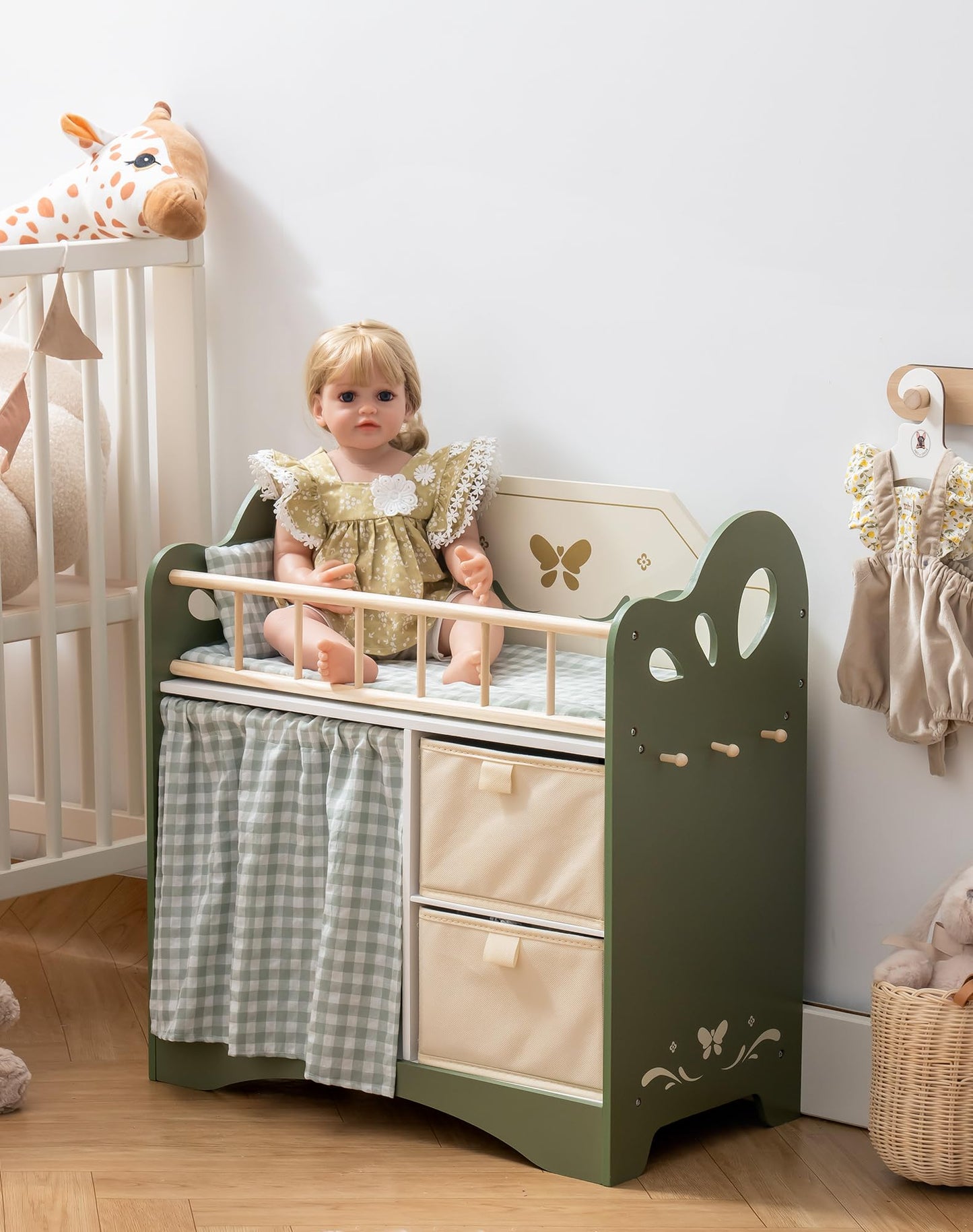 Holz Puppenbett mit Kleiderschrank
